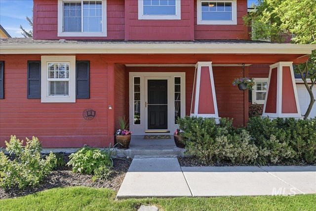 8873 W Hepburn Ln, Garden City, ID 83714