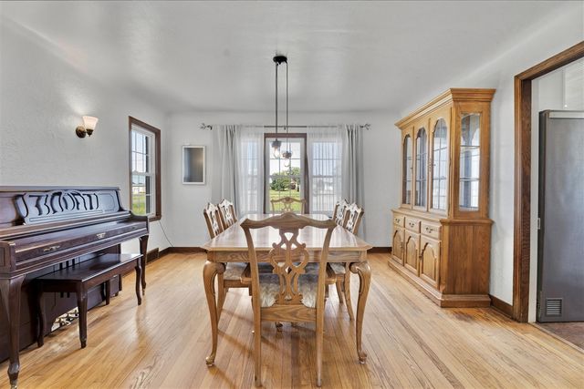 8040 Territorial Road, Watervliet, MI 49098