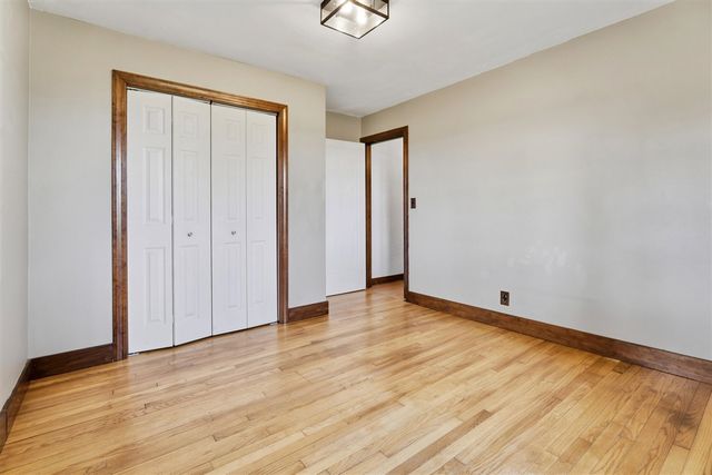 8040 Territorial Road, Watervliet, MI 49098
