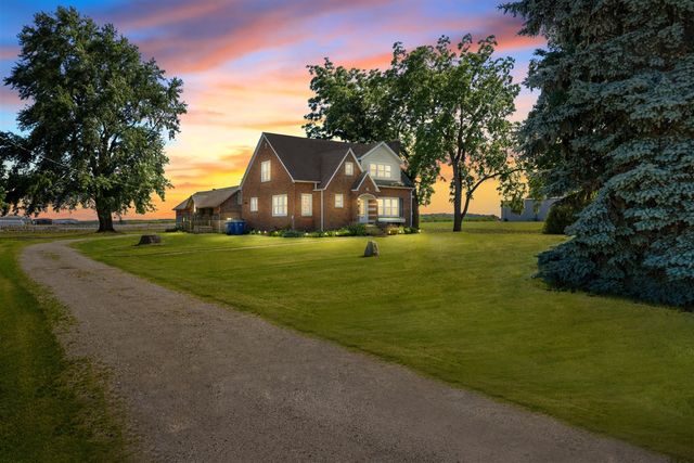8040 Territorial Road, Watervliet, MI 49098