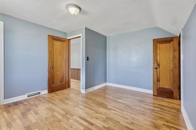 8040 Territorial Road, Watervliet, MI 49098