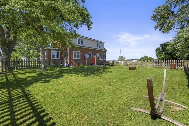 8040 Territorial Road, Watervliet, MI 49098