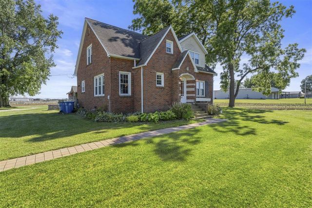 8040 Territorial Road, Watervliet, MI 49098