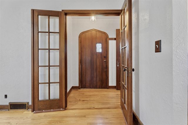 8040 Territorial Road, Watervliet, MI 49098
