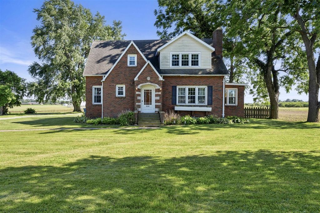 8040 Territorial Road, Watervliet, MI 49098