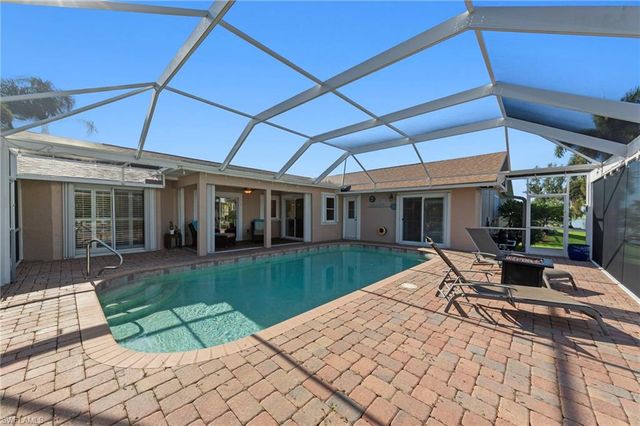 1330 4th CT, Cape Coral, FL 33991