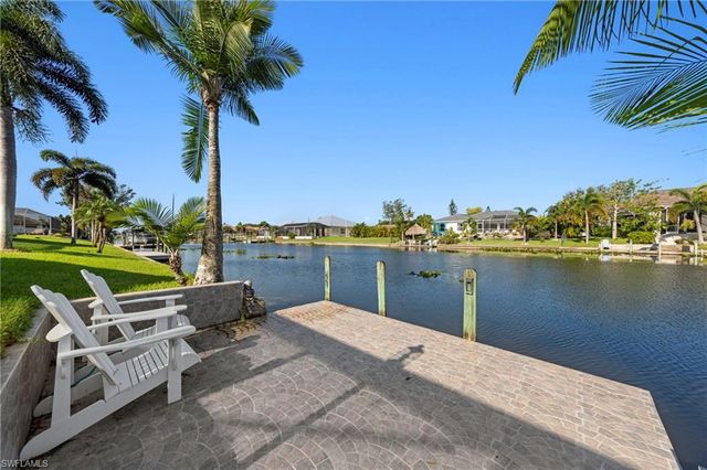 1330 4th CT, Cape Coral, FL 33991