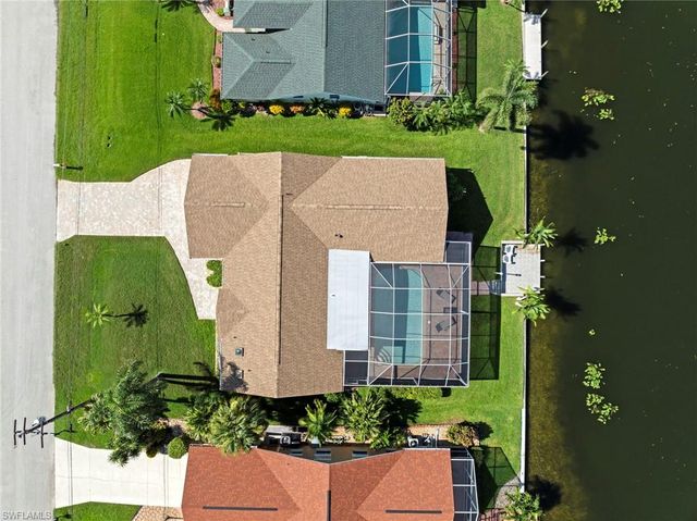 1330 4th CT, Cape Coral, FL 33991