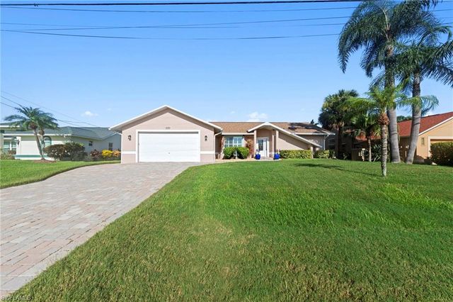 1330 4th CT, Cape Coral, FL 33991