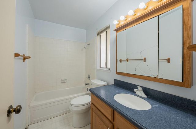 464 La Jolla Way, Salinas, CA 93901