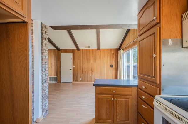 464 La Jolla Way, Salinas, CA 93901