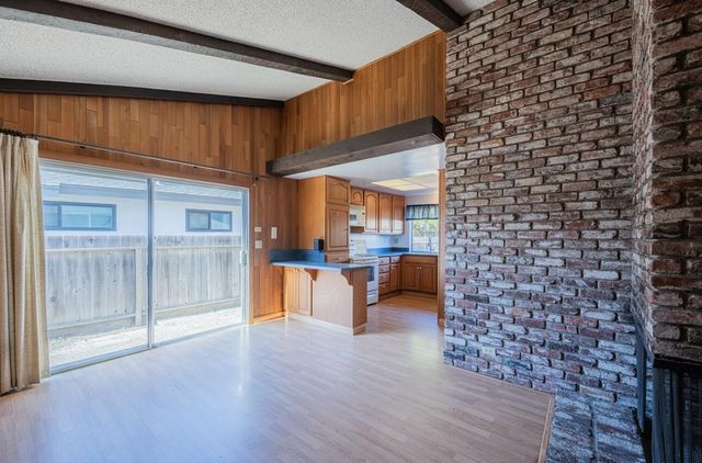 464 La Jolla Way, Salinas, CA 93901