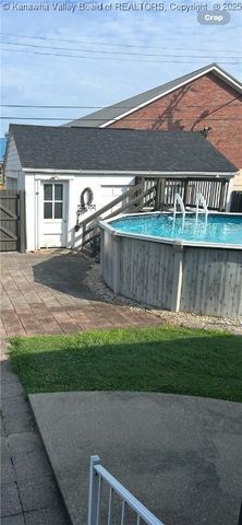 315 E 9th Street, Belle, WV 25015