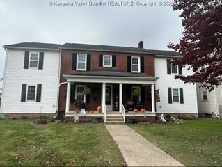 315 E 9th Street, Belle, WV 25015