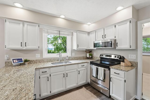 10825 Sierra Woods Circle, Plain City, OH 43064
