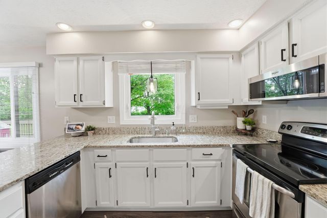 10825 Sierra Woods Circle, Plain City, OH 43064