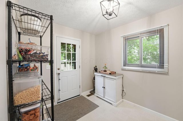 10825 Sierra Woods Circle, Plain City, OH 43064