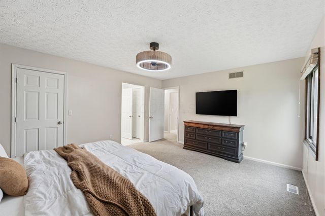 10825 Sierra Woods Circle, Plain City, OH 43064