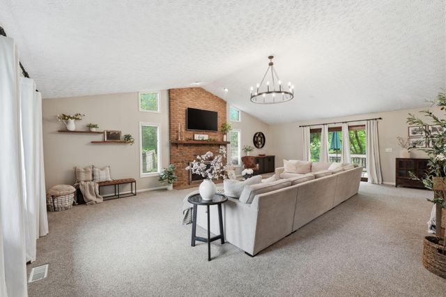 10825 Sierra Woods Circle, Plain City, OH 43064