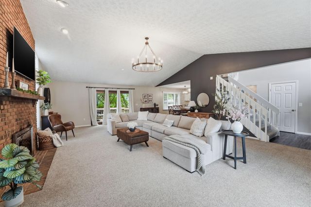 10825 Sierra Woods Circle, Plain City, OH 43064