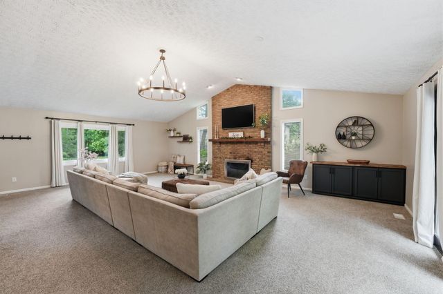 10825 Sierra Woods Circle, Plain City, OH 43064