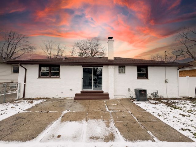 1608 Tulip Lane, Munster, IN 46321