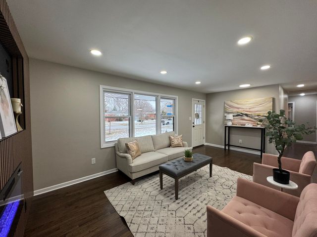 1608 Tulip Lane, Munster, IN 46321