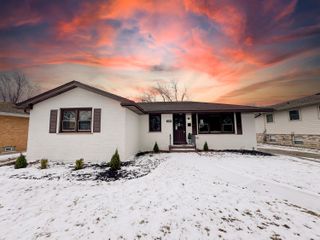 1608 Tulip Lane, Munster, IN 46321