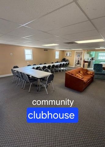 28 Riverview Circle, Brimfield, MA 01010