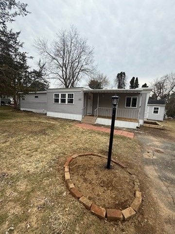 28 Riverview Circle, Brimfield, MA 01010