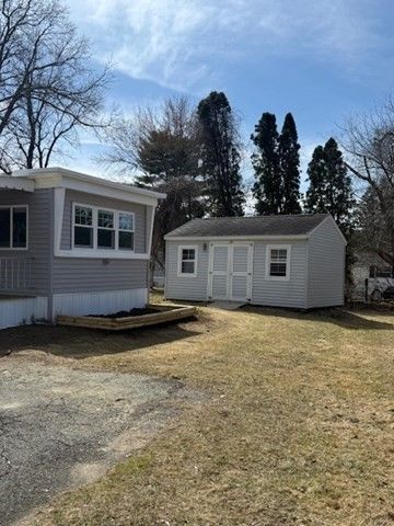 28 Riverview Circle, Brimfield, MA 01010