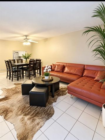 9631 SW 77 Avenue 101 C, Miami, FL 33156
