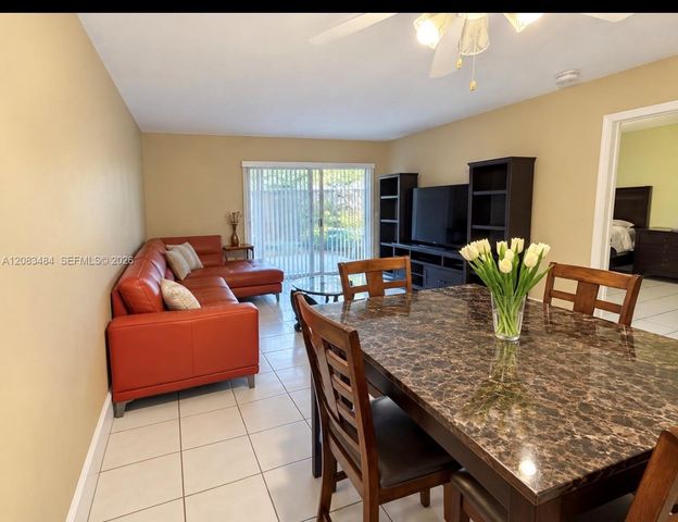 9631 SW 77 Avenue 101 C, Miami, FL 33156