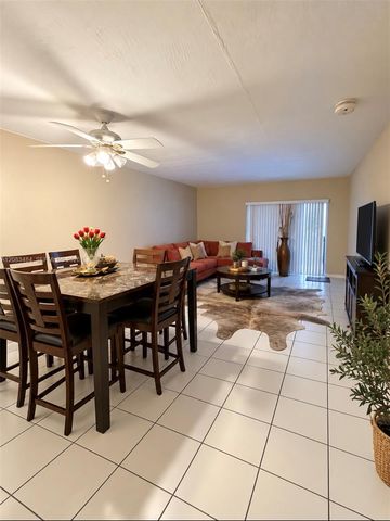 9631 SW 77 Avenue 101 C, Miami, FL 33156