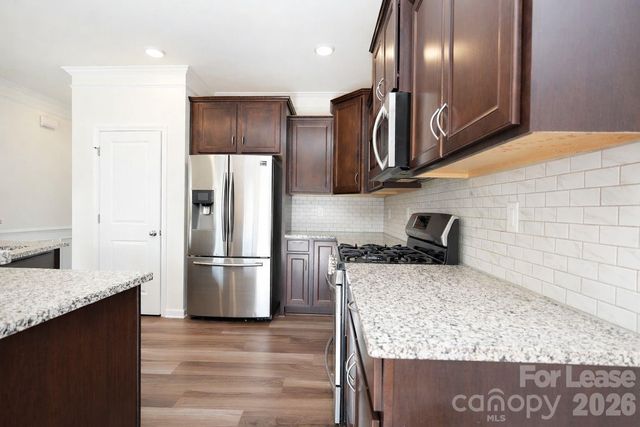 3220 Berry Creek Road, Charlotte, NC 28214