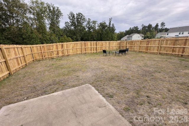 3220 Berry Creek Road, Charlotte, NC 28214