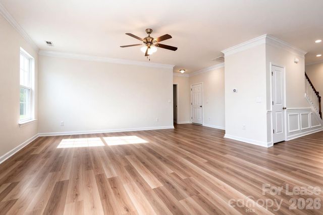 3220 Berry Creek Road, Charlotte, NC 28214