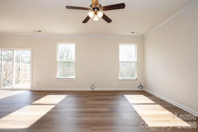 3220 Berry Creek Road, Charlotte, NC 28214