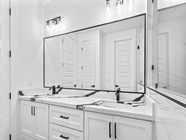 2501 Kingdom Drive, Weslaco, TX 78599