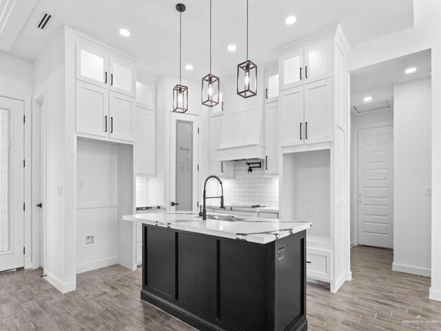 2501 Kingdom Drive, Weslaco, TX 78599