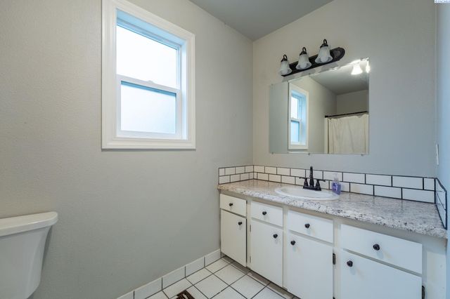 3011 S Yelm, Kennewick, WA 99337