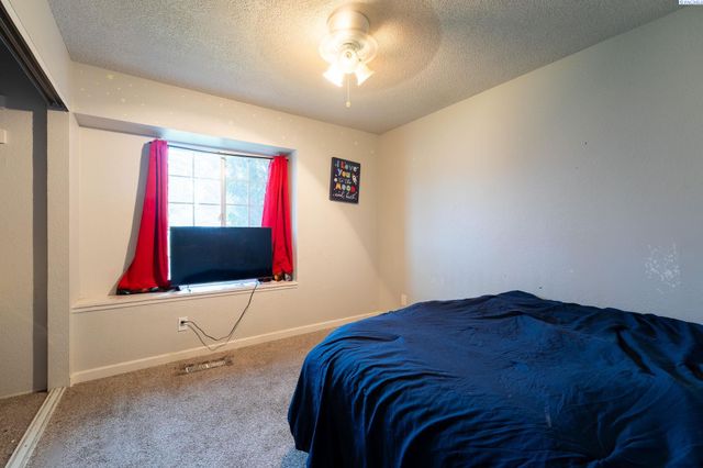 3011 S Yelm, Kennewick, WA 99337