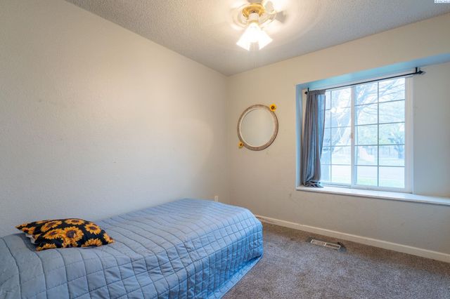 3011 S Yelm, Kennewick, WA 99337