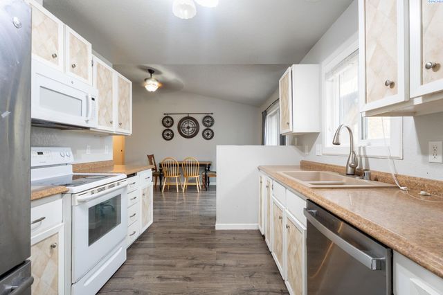 3011 S Yelm, Kennewick, WA 99337