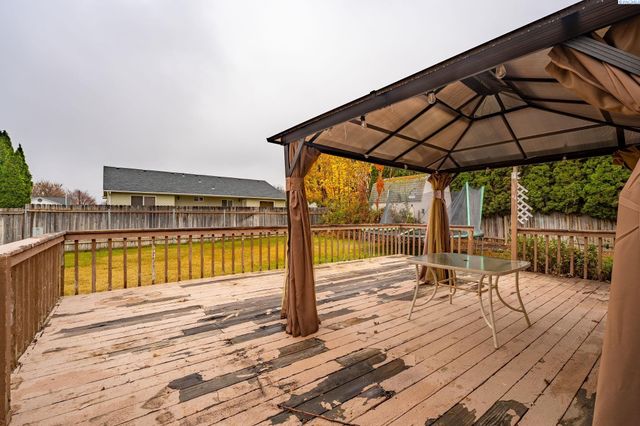 3011 S Yelm, Kennewick, WA 99337