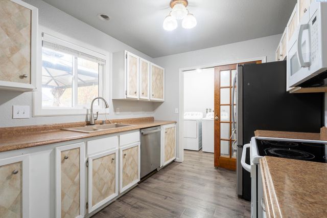 3011 S Yelm, Kennewick, WA 99337