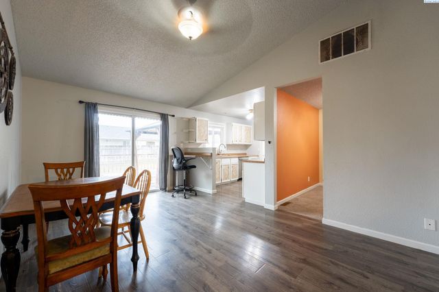 3011 S Yelm, Kennewick, WA 99337