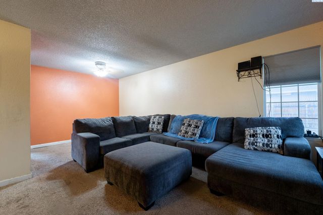 3011 S Yelm, Kennewick, WA 99337