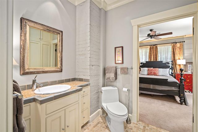 4502 Stanford Street, Houston, TX 77006