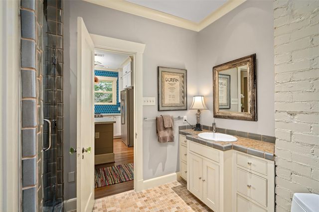 4502 Stanford Street, Houston, TX 77006